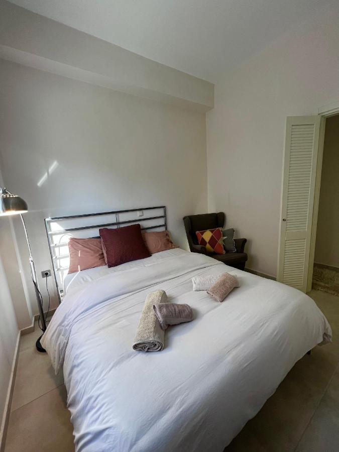 Nikaia Metro House Apartment Piraeus Bagian luar foto